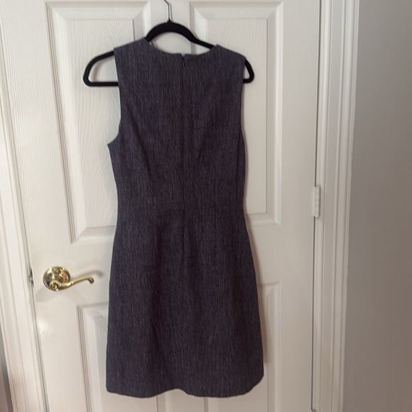 NWT Theory Gray blue Sleeveless Sheath Dress Crew Neck robina size 10 - Picture 3 of 3
